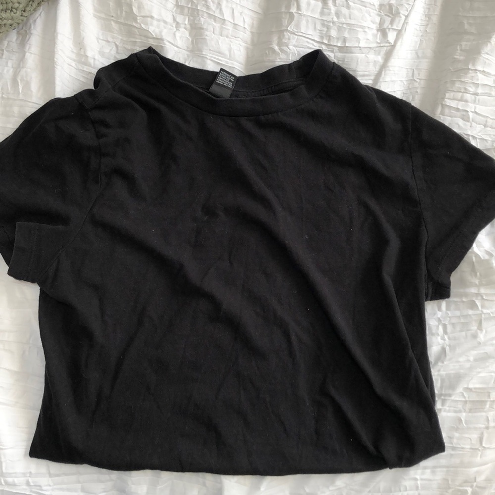 Forever 21 black crew neck top